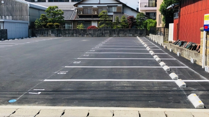 整備された接骨院の駐車場